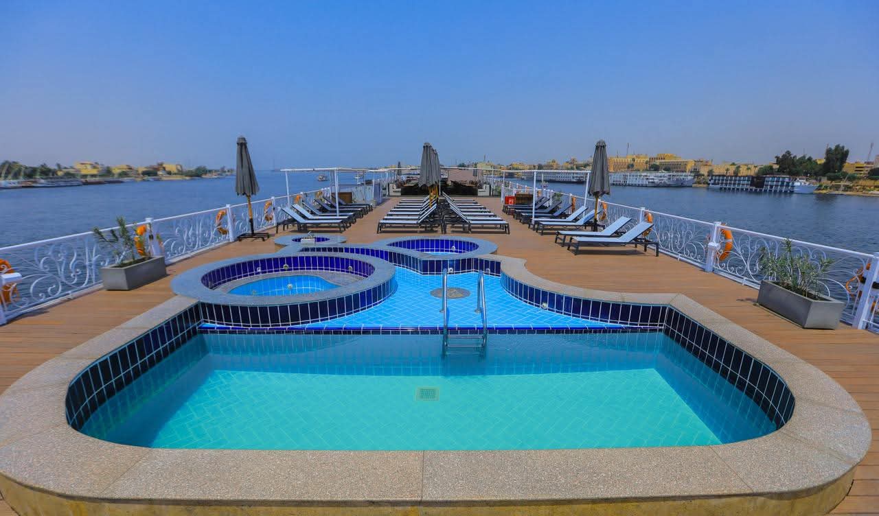 MS Nile Premium Pool